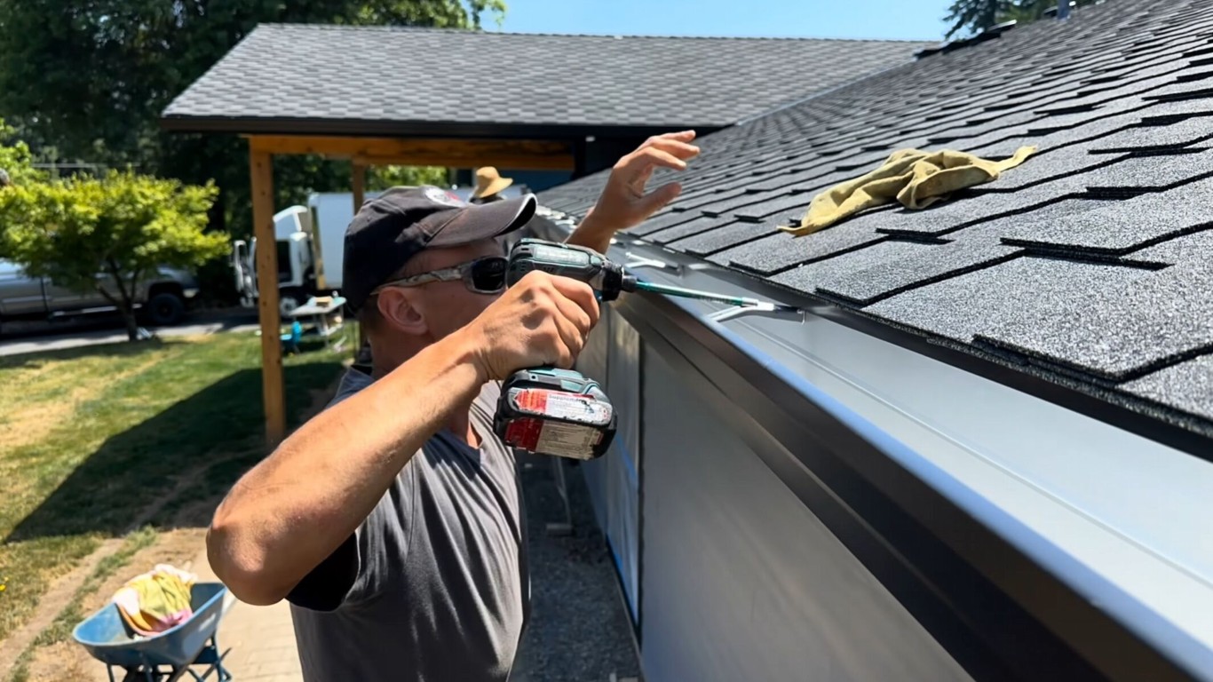 Fast roof repair service by Los Banos roofing contractor